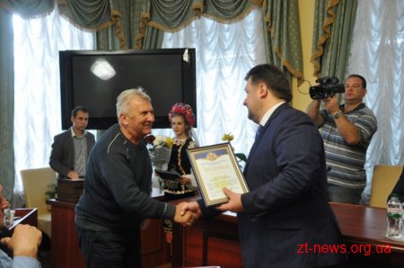 Спортсмени Житомирщини отримали відзнаки до Дня фізичної культури і спорту