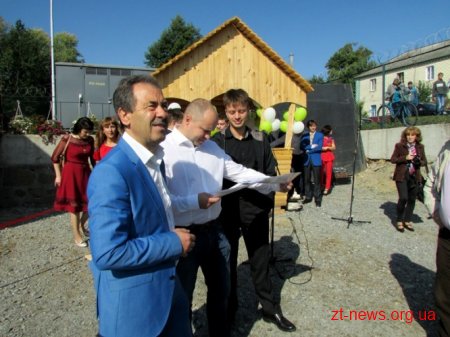У Баранівці відкрили малу гідроелектростанцію