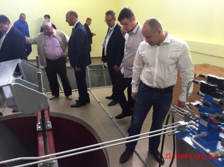 У Баранівці відкрили малу гідроелектростанцію