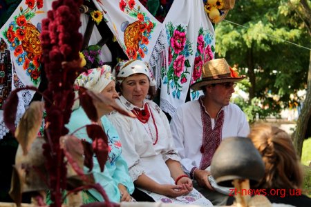 У Коростені відбувся ІХ Міжнародний фестиваль дерунів