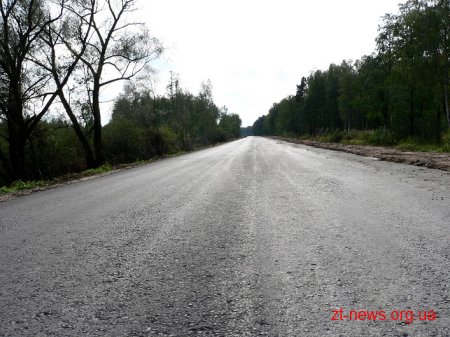 На автодорозі Васьковичі-Шепетівка проходить відразу кілька видів ремонтів