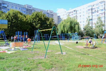 У Житомирі в рамках проекту бюджет участі встановлюють майданчик для занять Street work out»
