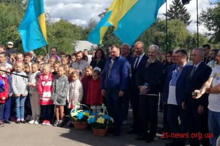 «Олевська республіка» стартувала з вшанування пам’яті відомого земляка