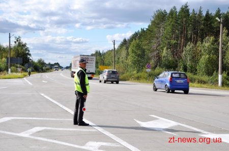 Голова Укртрансбезпеки оглянув роботу габаритно-ваговою комплексу на трасі Київ-Ковель