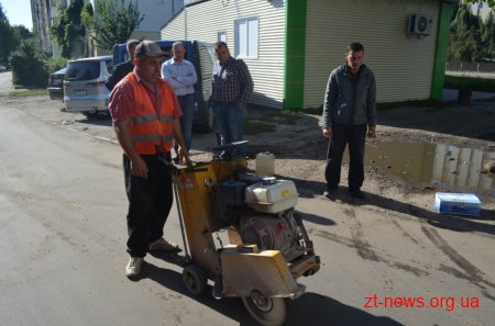 У Житомирі комісія здійснила перший відбір зразків асфальту