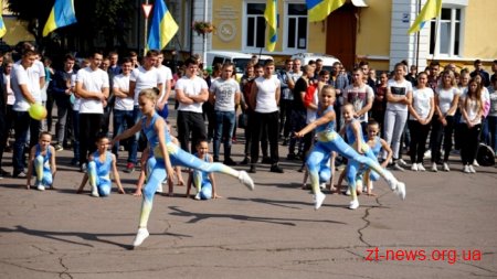 Житомирська молодь долучилася до всеукраїнського флешмобу, присвяченого Дню студентського спорту