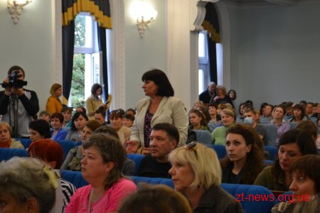 Медпрацівники перекрили вулицю Велику Бердичівську