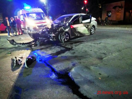 У Житомирі водій Hyundai не пропустив Renault