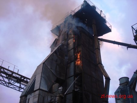 У Попільні горіла сушильна вежа для сої