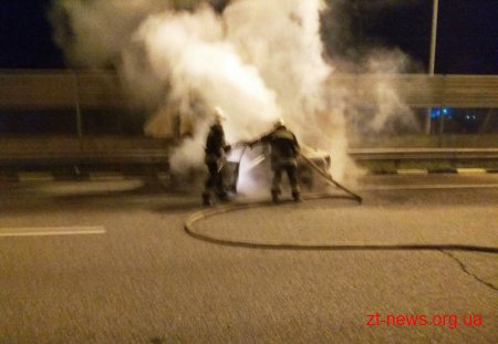На трасі Київ-Чоп згорів автомобіль