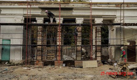 На стадіоні «Полісся» реставрують арку, в якій розміщуватиметься каса