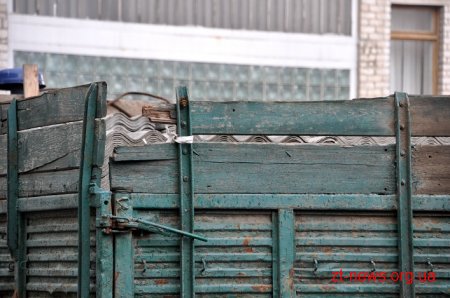 Житомирська область відправила 760 листів шиферу до Калинівки