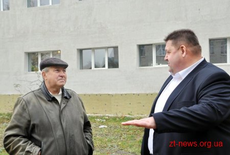 Ігор Гундич перевіряє, чи почули його підрядники