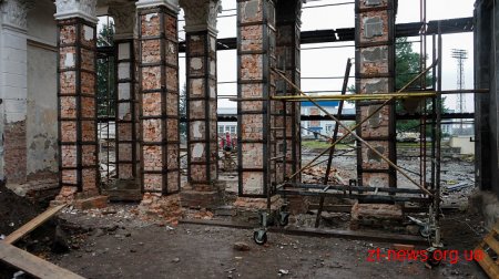 На стадіоні "Полісся" приступили до благоустрою території