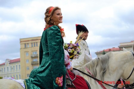 В Житомирі вдруге провели Покровське весілля