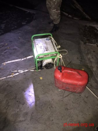 На Житомирщині СБУ припинила нелегальний видобуток бурштину в промислових масштабах