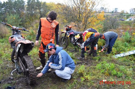 У житомирському мотокросі взяли участь більше 40 учасників з різних куточків України