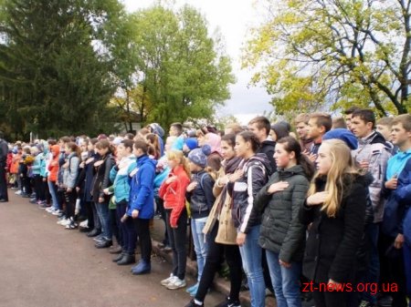 Пам’ятник воїнам АТО відкрили у Лугинському районі