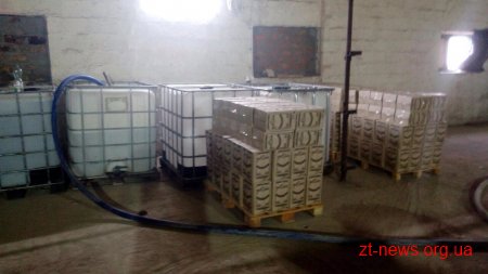 Прокуратура спільно з податківцями викрили підпільний цех із виробництва алкоголю