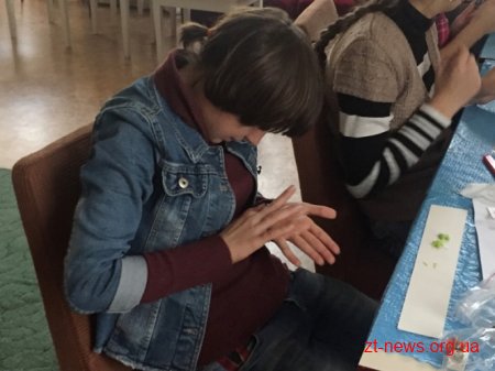За грантові кошти від ОДА діти з особливими потребами вчилися робити прикраси