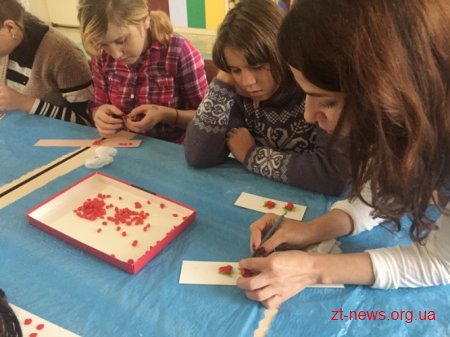 За грантові кошти від ОДА діти з особливими потребами вчилися робити прикраси