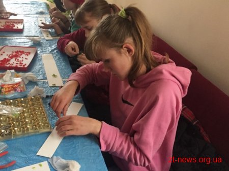 За грантові кошти від ОДА діти з особливими потребами вчилися робити прикраси