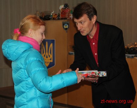 Поліцейські охорони нагородили переможців творчого конкурсу