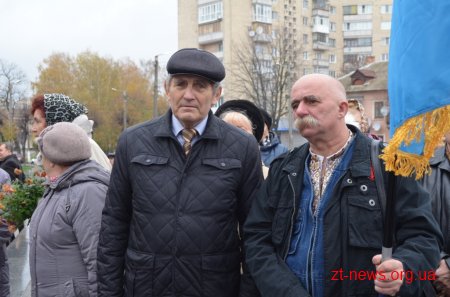 У Житомирі відкрили перший в Україні пам’ятник Олегу Ольжичу