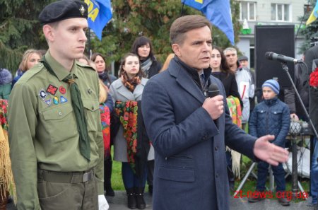 У Житомирі відкрили перший в Україні пам’ятник Олегу Ольжичу