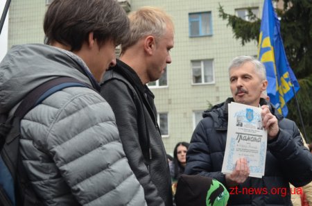 У Житомирі відкрили перший в Україні пам’ятник Олегу Ольжичу