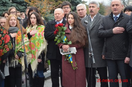 У Житомирі відкрили перший в Україні пам’ятник Олегу Ольжичу