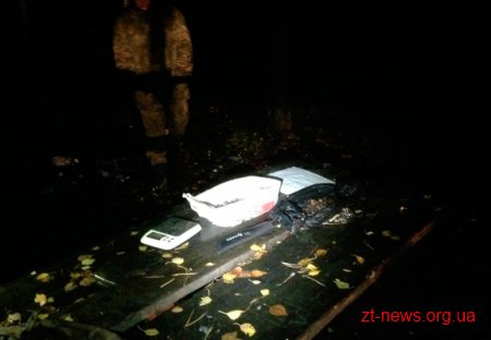 В Олевську затримали скупників бурштину