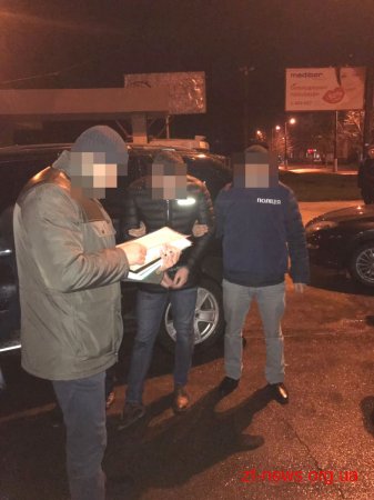 На Житомирщині із хабарем затримали держслужбовця регіонального Держгеокадастру