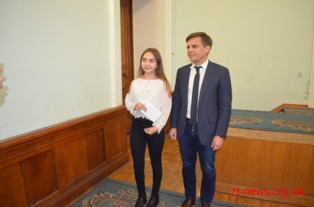 Обдаровані діти Житомира отримали стипендії міського голови