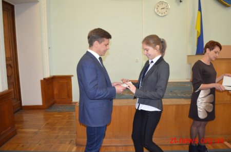 Обдаровані діти Житомира отримали стипендії міського голови