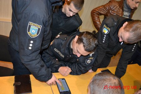 На Житомирщині поліцейські охорони готуються до роботи у системі єдиного центру «102»
