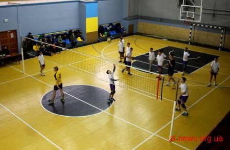 У Коростені відбувся волейбольний турнір на кубок олімпійського чемпіона Володимира Іванова