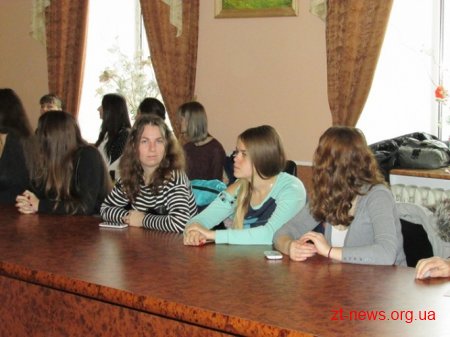 У Житомирі проаналізували мову вивісок та реклами