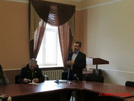 У Житомирі проаналізували мову вивісок та реклами