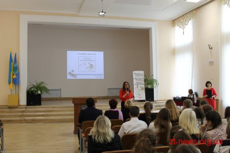 В 23 гімназії провели дебати на тему: "Чи варто встановити захисні стовпчики в Житомирі з 2018 року?"