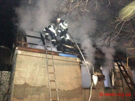 У Житомирі під час пожежі в приватному будинку вогнеборці врятували господаря