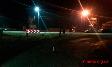 На Житомирщині невідомі напали на автомобіль в якому двоє підприємців перевозили ювелірні вироби