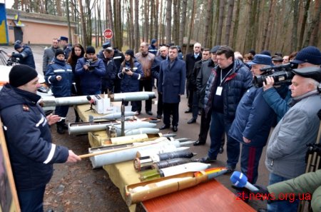 В одному із сіл області провели навчання на випадок вибуху складів зі зброєю