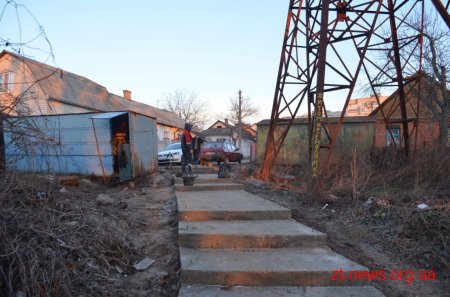 До кінця грудня планують завершити будівництво доріжки поблизу річки Кам'янки