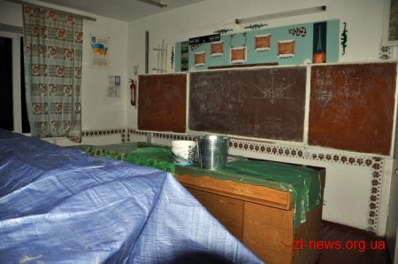 Словечанську школу залило дощем, через незавершені покрівельні роботи