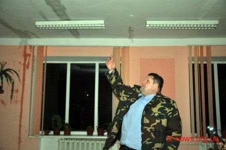Словечанську школу залило дощем, через незавершені покрівельні роботи