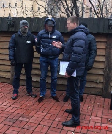 У Житомирі СБУ викрила на хабарах двох податківців обласної фіскальної служби