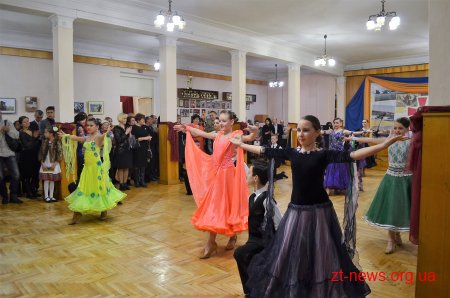 У Житомирі відбувся перший військовий бал учасників АТО