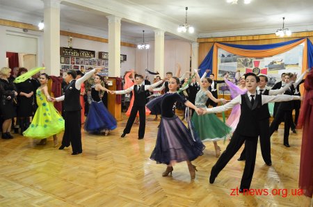 У Житомирі відбувся перший військовий бал учасників АТО