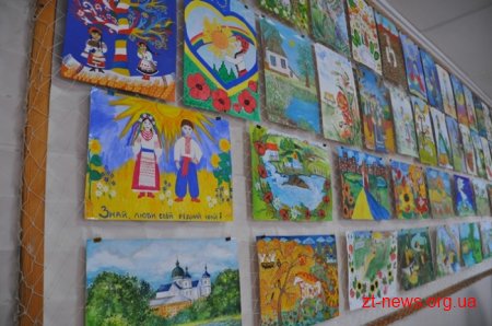 90 дітей Житомирщини передали подарунки, зроблені власноруч, військовим на передову